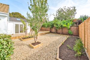 Photo 17- click for photo gallery